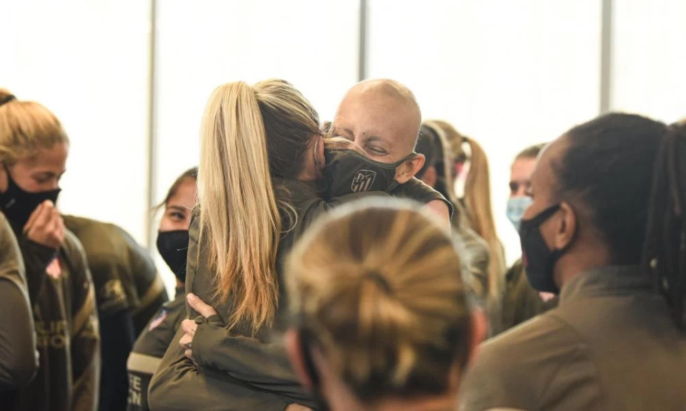 Παίκτρια ποδοσφαίρου επέστρεψε στις προπονήσεις μετά από επέμβαση